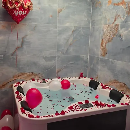 Ljubavna Prica شقة *