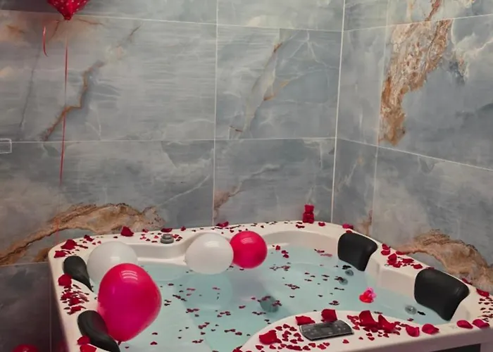 Ljubavna Prica شقة *